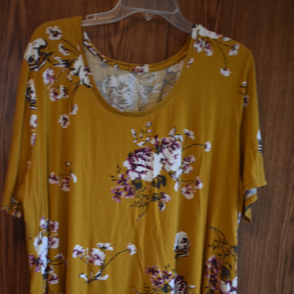 Maurices t-shirt